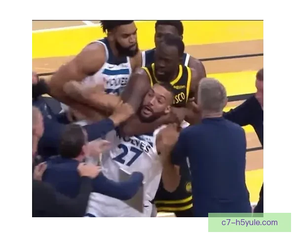 戈贝尔15+17领衔复仇勇士 戈贝尔15+17领衔复仇勇士