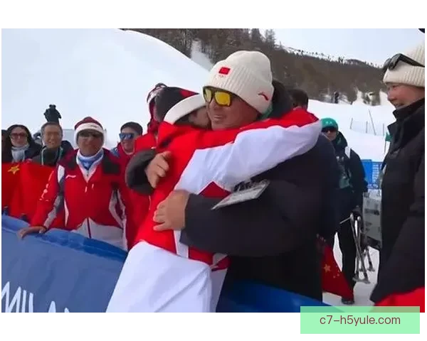 徐梦桃夺金高唱国歌泪洒领奖台