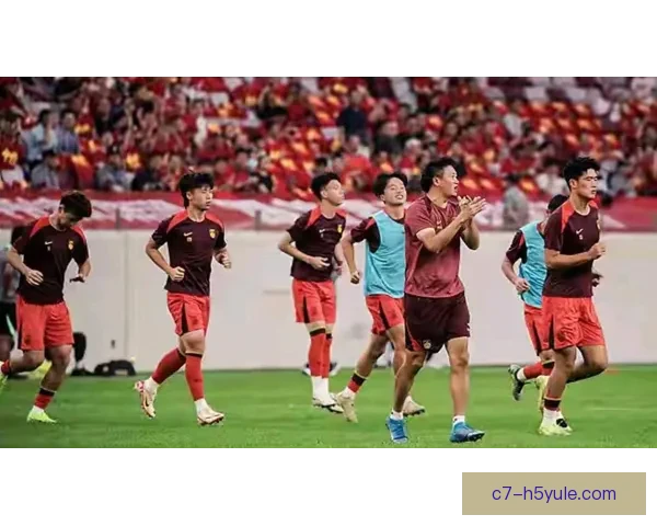 中国队逆转险胜两人染红 下一轮赛程揭晓 中国队逆转险胜两人染红 下一轮赛程揭晓